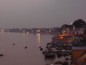 coucher de soleil sur le Gange
